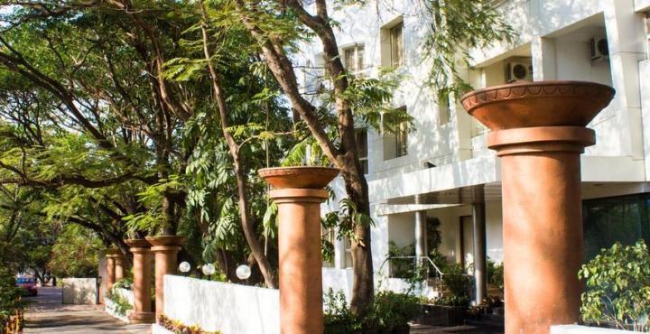 Hotel Phoenix Koregaon Park Pune Zewnętrze zdjęcie