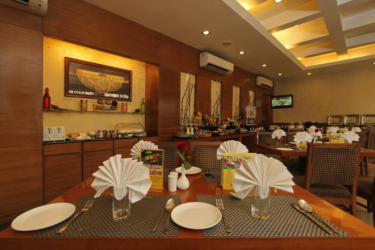 Hotel Phoenix Koregaon Park Pune Zewnętrze zdjęcie