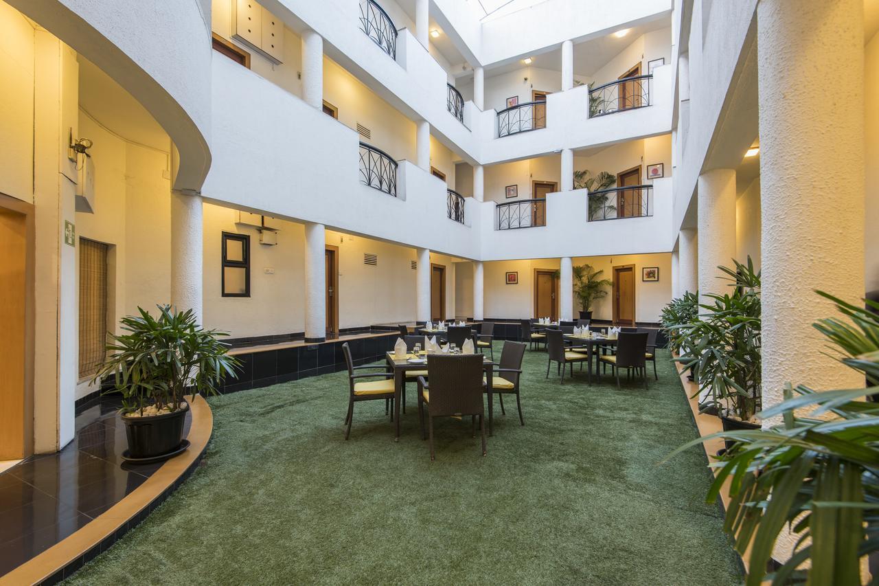 Hotel Phoenix Koregaon Park Pune Zewnętrze zdjęcie