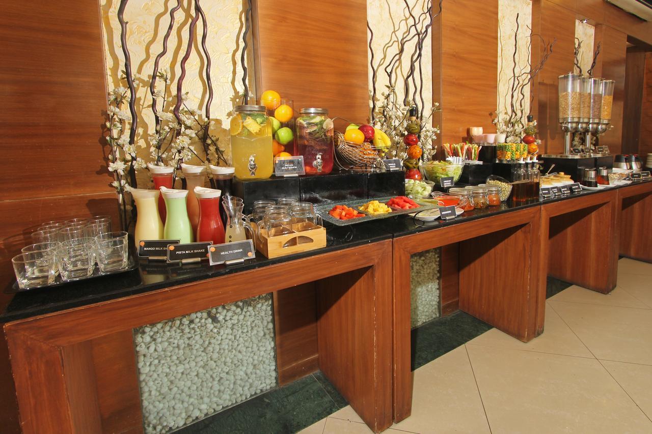 Hotel Phoenix Koregaon Park Pune Zewnętrze zdjęcie