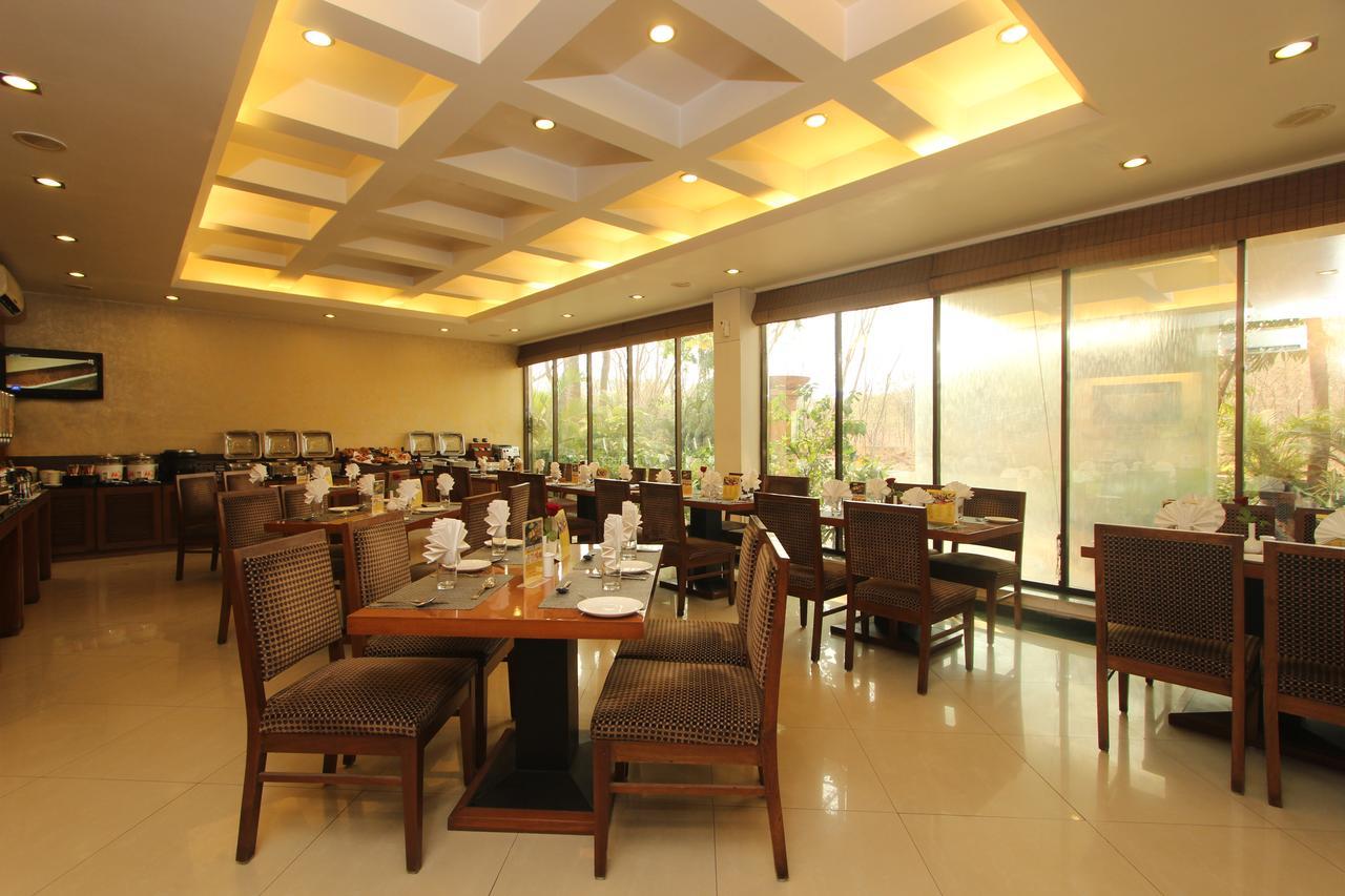 Hotel Phoenix Koregaon Park Pune Zewnętrze zdjęcie