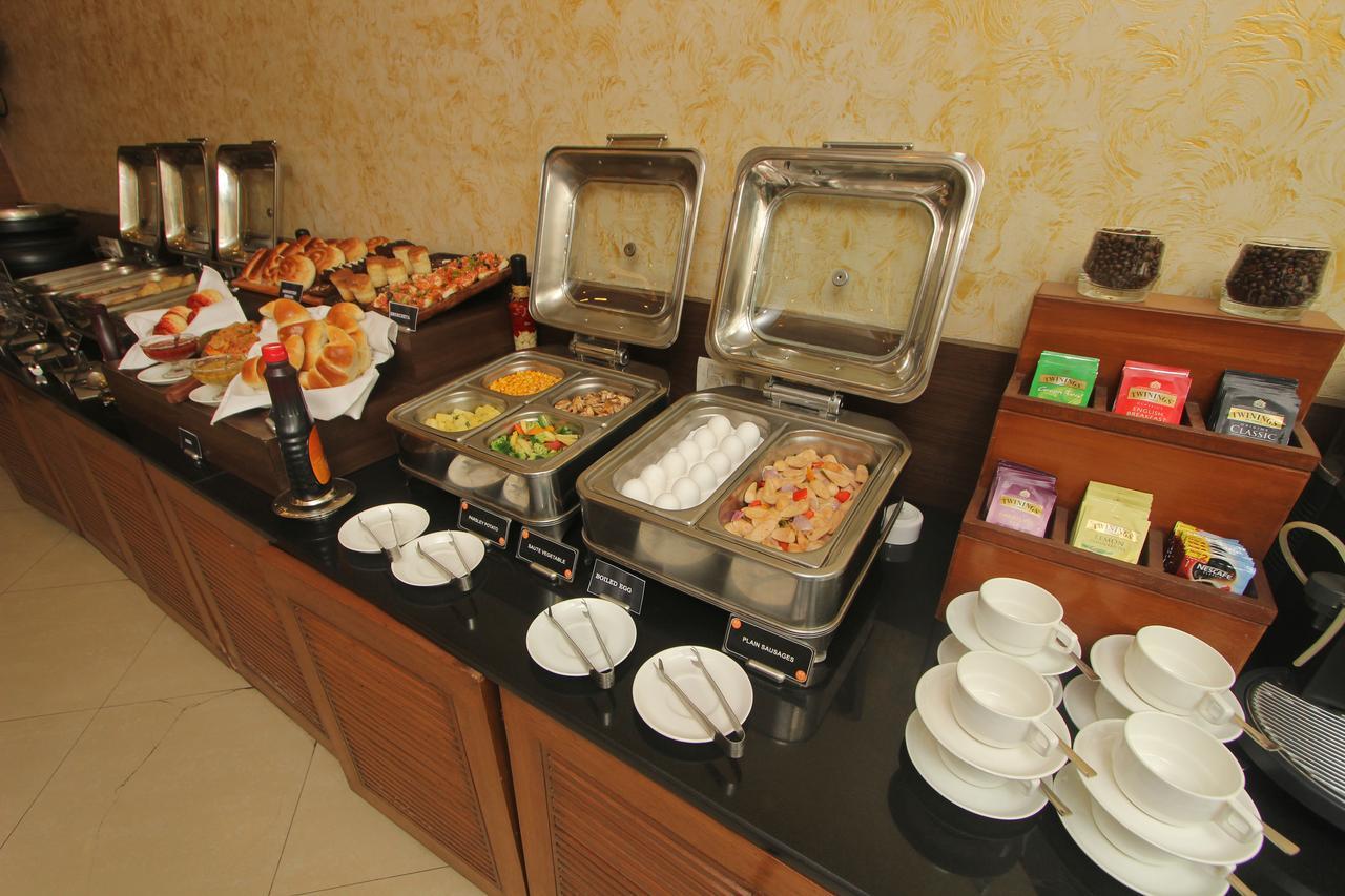 Hotel Phoenix Koregaon Park Pune Zewnętrze zdjęcie