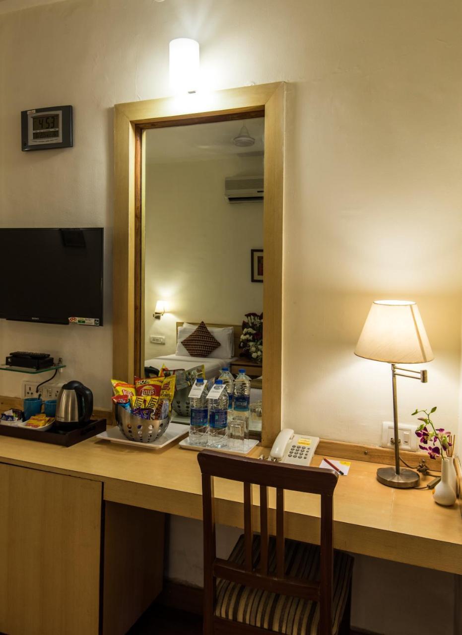 Hotel Phoenix Koregaon Park Pune Zewnętrze zdjęcie